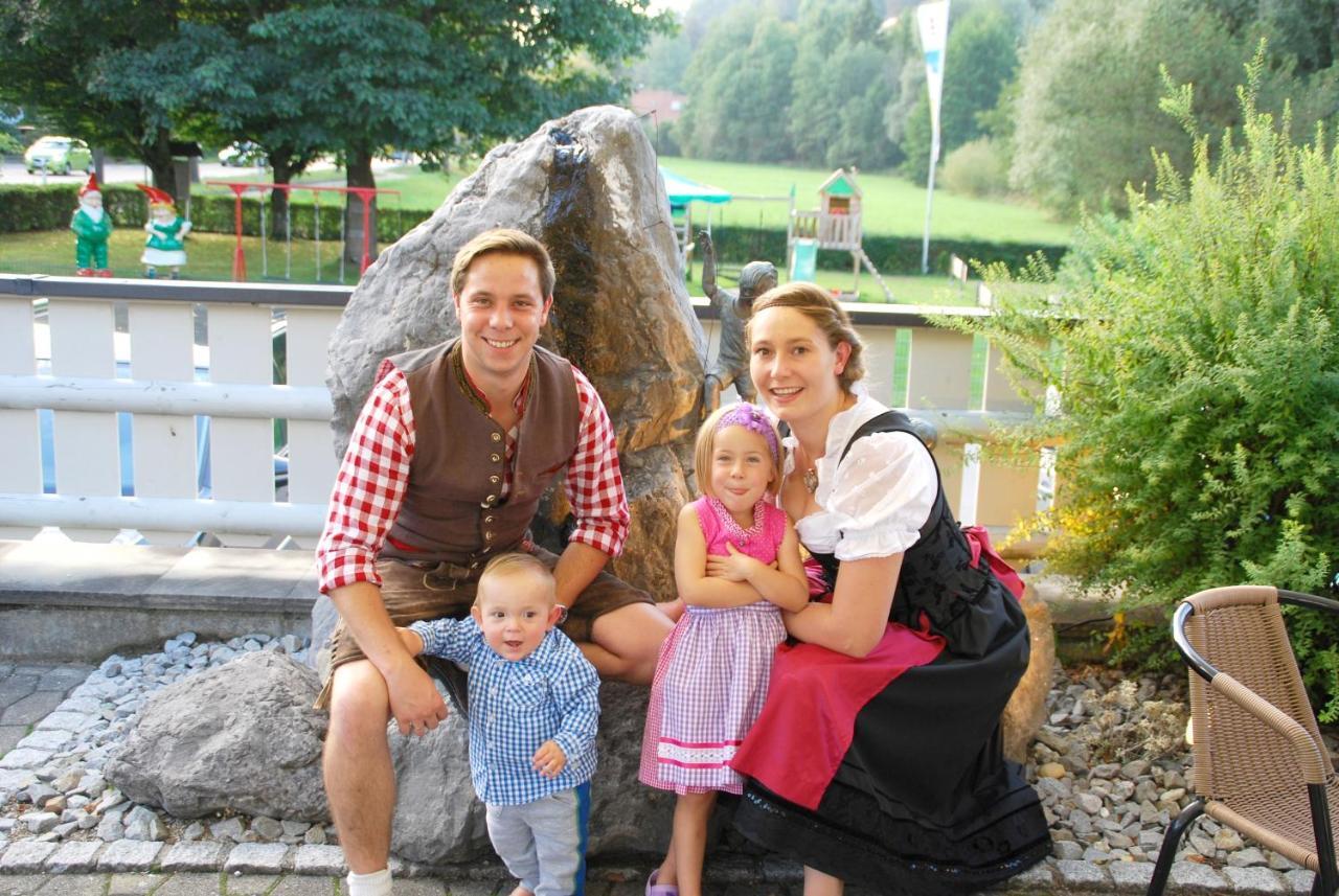 Traditions-Gasthaus Bayrischer Hof Leutkirch im Allgäu Exterior foto